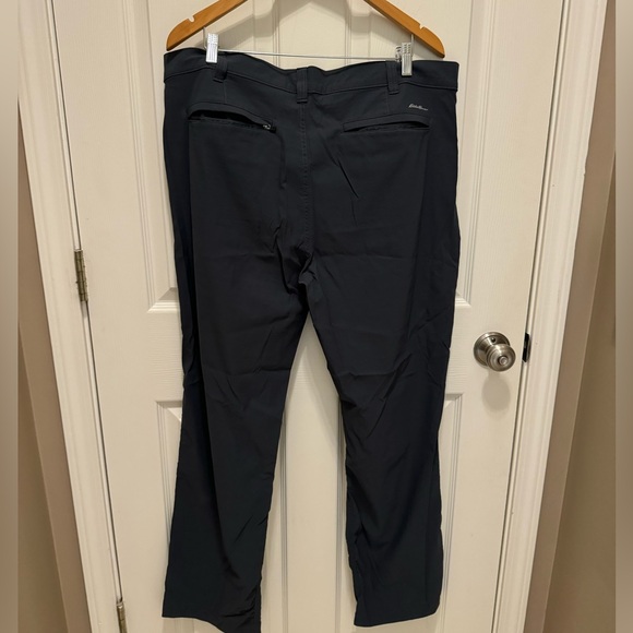 Eddie Bauer 40x32 Men’s Pants Gray - Picture 2 of 9